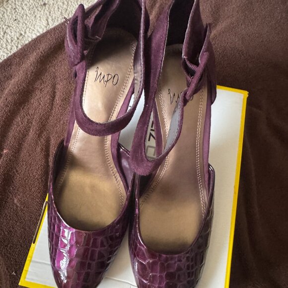 Pretty in plum Impo shoes! - Picture 5 of 5